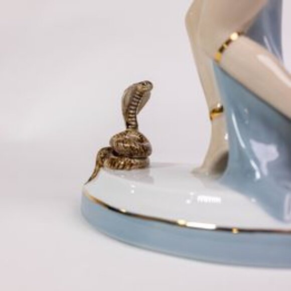 Royal Dux Porcelain Figure - Snake Charmer - Picture 4 of 9